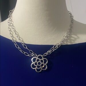 Elegant Silver Flower Pendant Necklace
